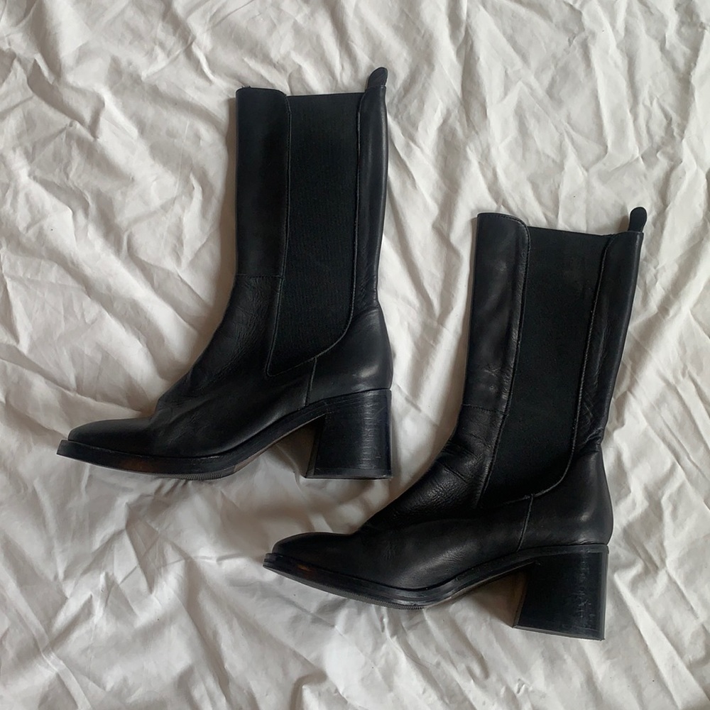 Chic boots!